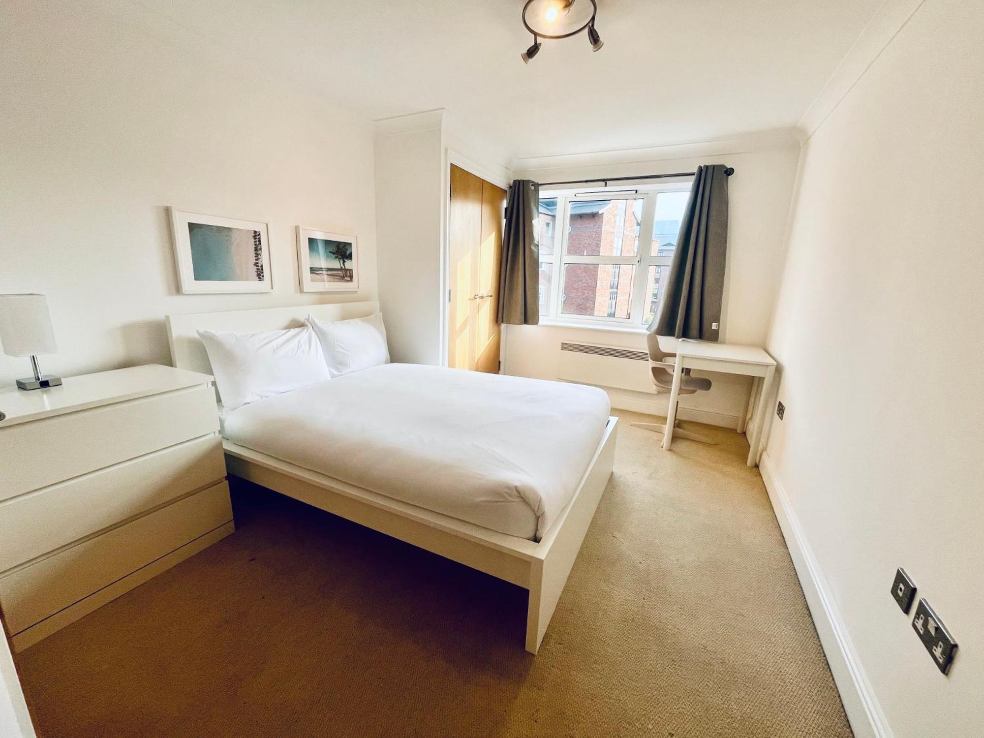Exquisite City Centre Apartment - Recently Refurbed - 2 Bed 2 Bath - Free Parking - Netflix Amazon Disney Birmingham Exterior photo